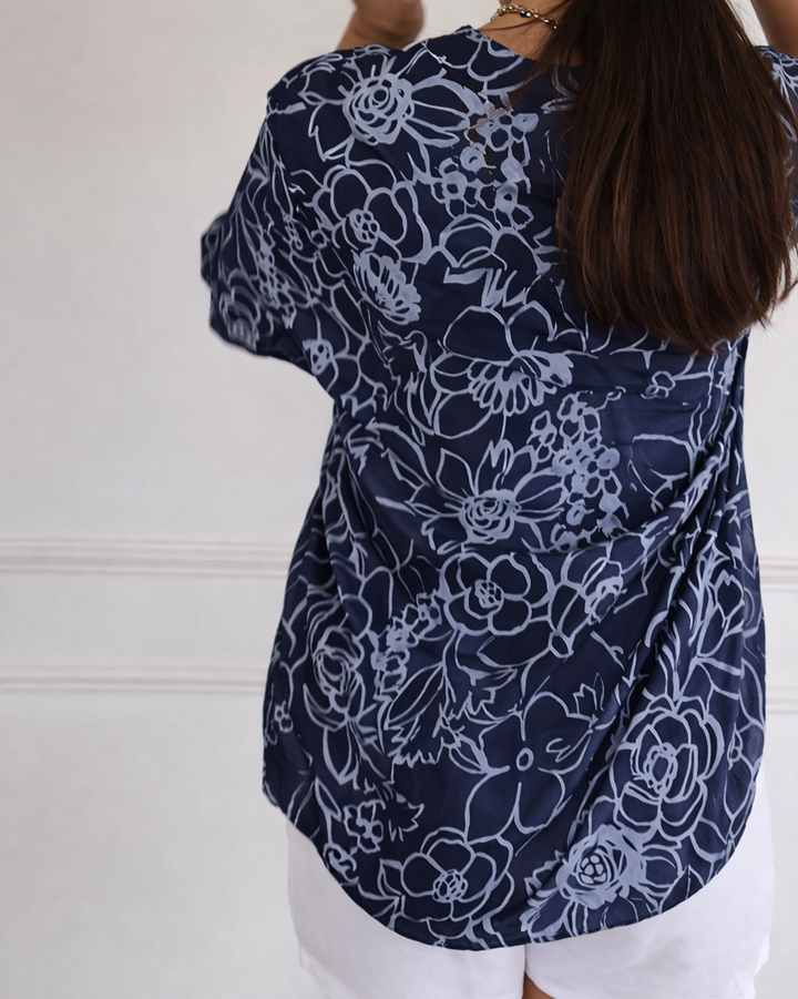 Willow | Elegant Blouse with Pocket