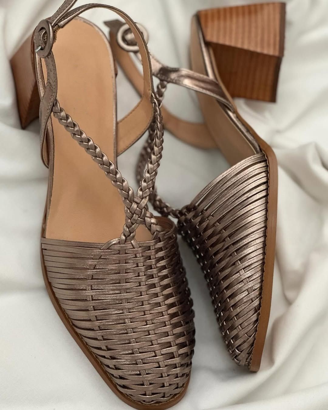 Summer | Pointed-Toe Block Heel Pump