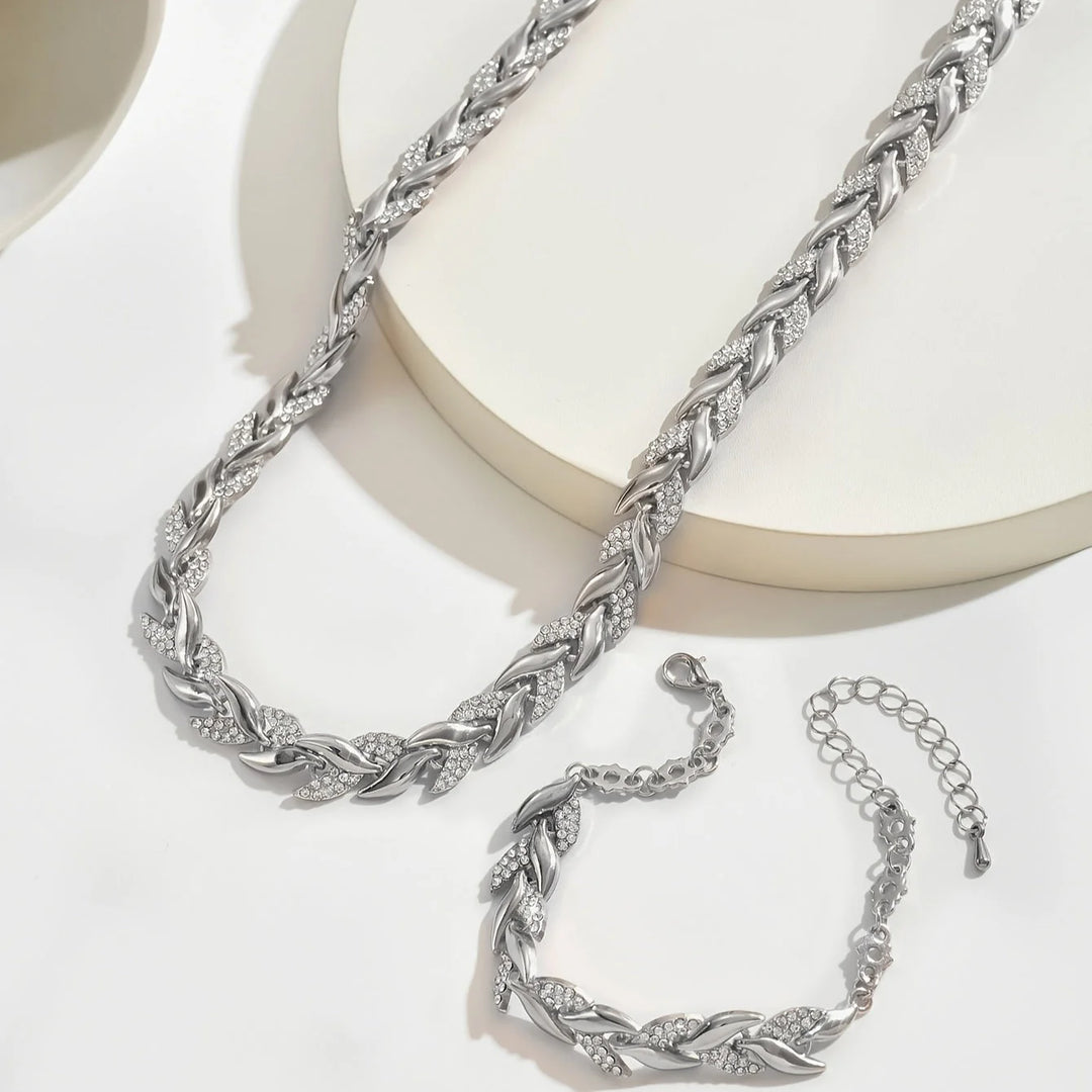 Claudine™ | Handmade Fishtail Pendant Set