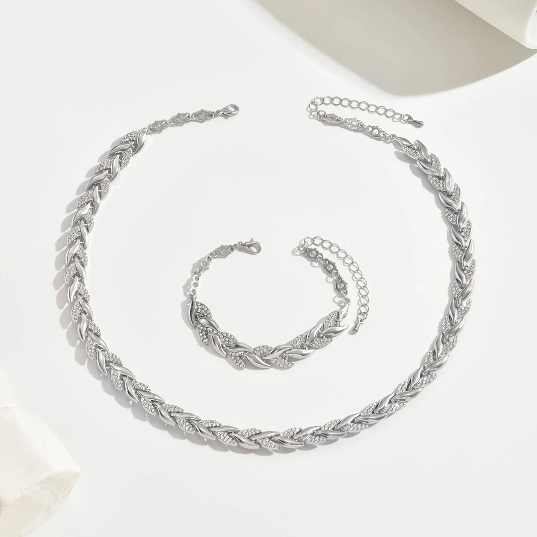 Claudine™ | Handmade Fishtail Pendant Set