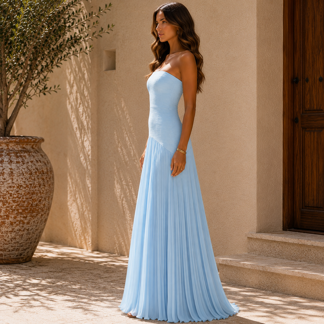 Almudena™ | Delicately Sophisticated, Effortlessly Slimming Elegance
