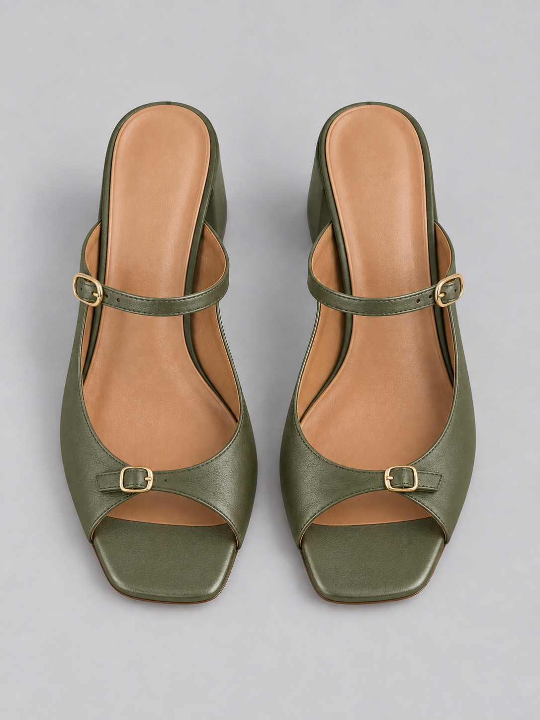 Brittany | Polished Getaway Sandals