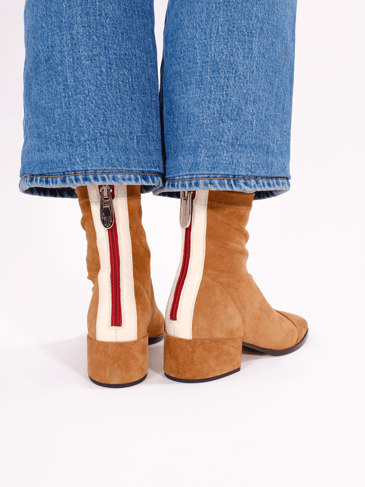 Strada | Cognac Ankle Boots