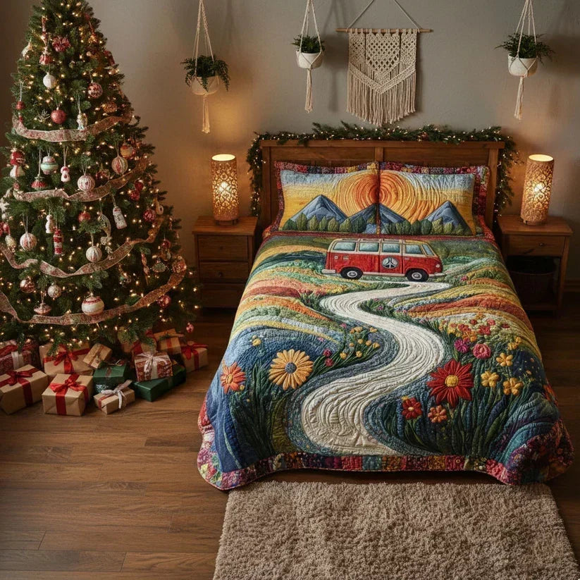 Vintage Travel | 3-Piece Quilted Bedding Set